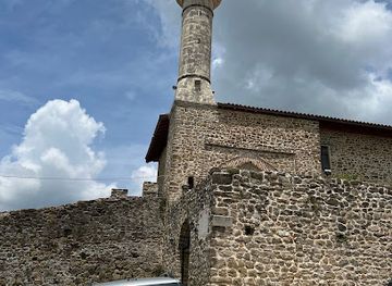 albania/patos/landmark/preza-castle