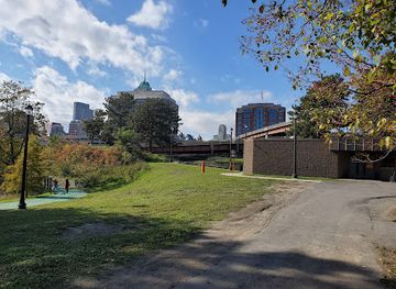 new-york/albany/downtown-albany/landmark/corning-preserve