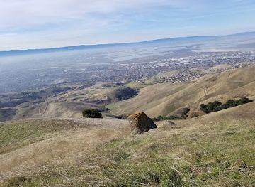 california/milpitas/landmark/monument-peak