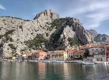 croatia/cetina-river-canyon/landmark/cetina-bridge