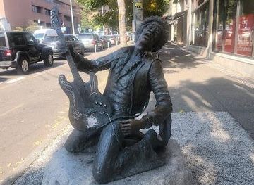 washington/kent/landmark/jimi-hendrix-statue
