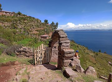 bolivia/lake-titicaca/landmark/typical-arc-of-taquile