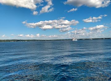 michigan/traverse-city/landmark/traverse-tall-ship-company