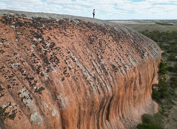 australia/south-australia/landmark/pildappa-rock