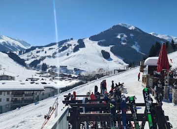 austria/saalbach-hinterglemm/landmark/goassstall-hinterglemmer-huttenzauber