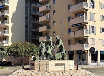 gibraltar/europa-point/landmark/monument-to-the-evacuation-of-gibraltarians