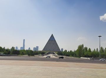 kazakhstan/nur-sultan/landmark/independence-square