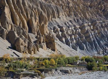nepal/upper-mustang/landmark/mustang-caves