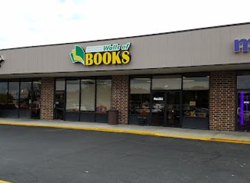 iowa/ankeny/landmark/walls-of-books