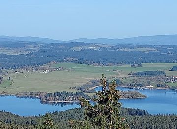 czechia/lipno-dam/landmark/vitkuv-castle