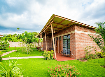 tanzania/lake-manyara-national-park/landmark/motto-cottages