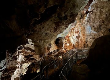 Jewel Cave National Monument