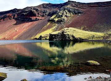 iceland/landmannalaugar/landmark/ljotipollur