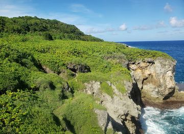 guam/ritidian-point/landmark/pagat-cave