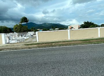 puerto-rico/guayama/landmark/cementerio-municipal-viejo-de-guayama