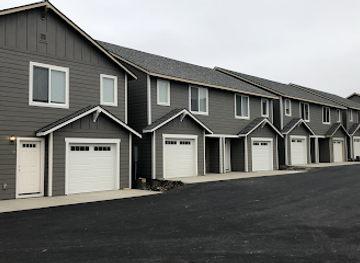 oregon/pendleton/landmark/pendleton-triangle