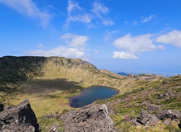 south-korea/jeju-city/landmark/baengnokdam-lake
