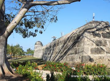 colombia/cartagena-coast/landmark/plaza-de-santo-domingo
