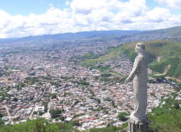 honduras/tegucigalpa/landmark/parque-el-picacho