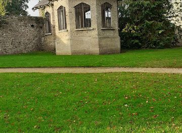 ireland/county-laois/landmark/emo-court-house