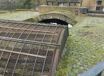 united-kingdom/essex/landmark/middle-mill-weir