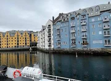 norway/alesund/landmark/alesundet