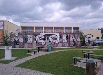 kosovo/has/landmark/grachanica-house-of-culture