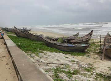 vietnam/south-central-coast/landmark/murals-paintings-fishing-village