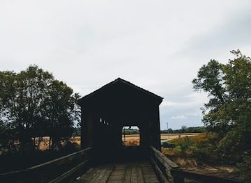 illinois/grand-prairie/landmark/thompson-mill-covered-bridge