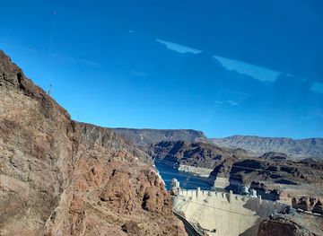 nevada/hoover-dam/landmark/robert-l-mendenhall-scenic-overlook
