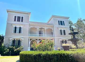 mississippi/natchez/landmark/the-towers-of-natchez