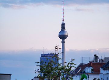 germany/berlin/friedrichshain/landmark/grosser-bunkerberg-flakturm-ii-g-volkspark-friedrichshain
