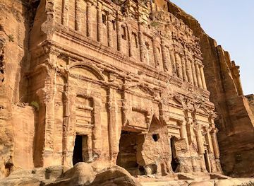 jordan/eastern-desert/landmark/corinthian-tomb