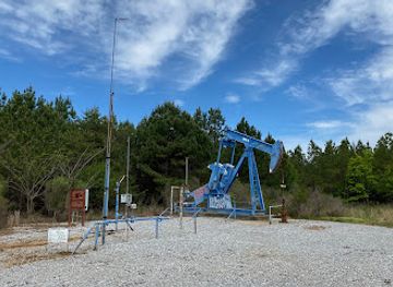 alabama/hill-country/landmark/falling-rock-falls-trail-head