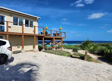 turks-and-caicos-islands/north-caicos/landmark/mudjin-harbor