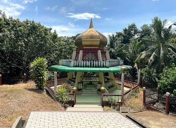 brunei/mukim-batu-apoi/landmark/mausoleum-of-sultan-sharif-ali