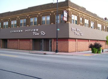 wisconsin/racine/landmark/corner-house-on-the-lake
