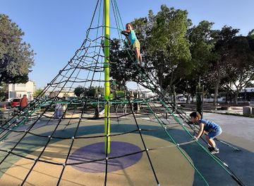 cyprus/limassol-district/landmark/anagennissi-park