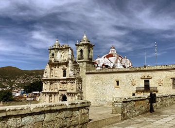 mexico/oaxaca/landmark/basilica-de-nuestra-senora-de-la-soledad