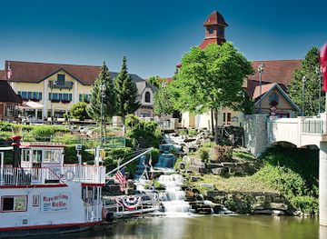 michigan/frankenmuth/landmark/holz-brucke-wooden-bridge