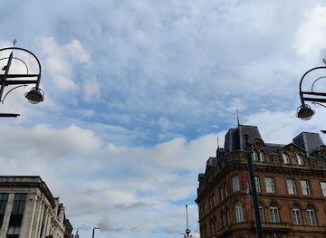 united-kingdom/leeds/landmark/time-ball-buildings