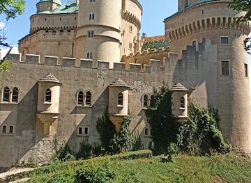 slovakia/pieniny-national-park/landmark/castle-of-spirits-bojnice-castle