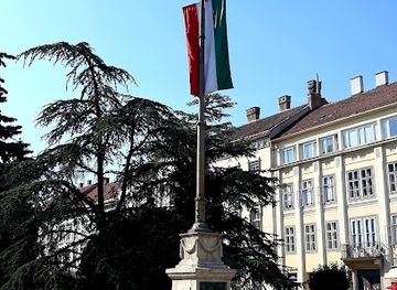 hungary/sopron/landmark/husegzaszlo