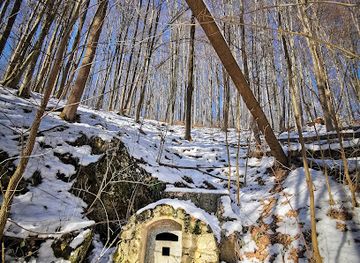hungary/bukk/landmark/istvan-lapai-barlang