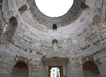 croatia/dalmatia/landmark/vestibul