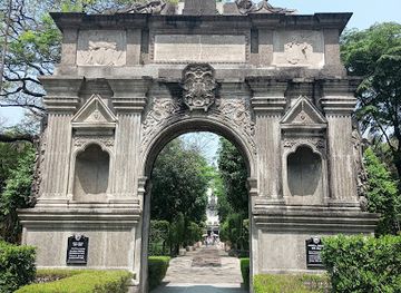 philippines/manila/ermita/landmark/arch-of-the-centuries