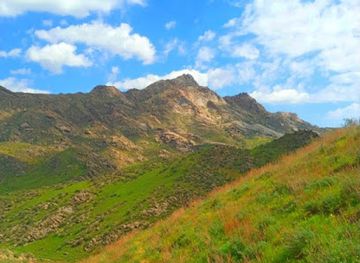 uzbekistan/navoi/landmark/beshtut