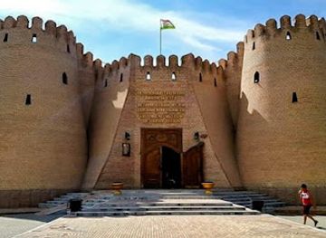 tajikistan/istaravshan/landmark/mug-tepe-fort