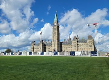 canada/peace-river-country/landmark/parliament-hill