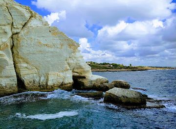 israel/rosh-hanikra/landmark/funicular